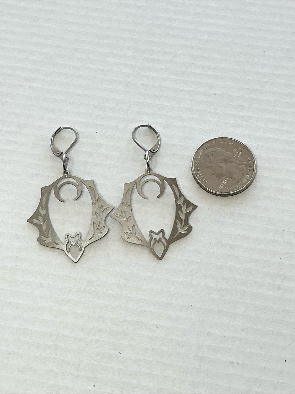 🆕 Bats Under the Moon Laser Etched Dangle Earrings - Picture 3 of 3